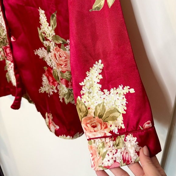 Oscar de la Renta Red Floral Long Sleeve Satin Button Up Blouse Top- Size Small - Picture 5 of 9